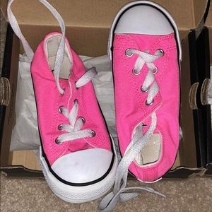 Toddler girl 9 converse hot pink